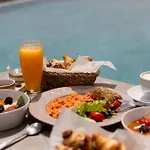 Hotell Virtu On The Hill 4*