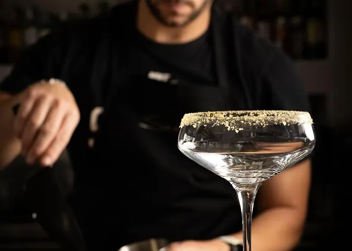 Virtu On The Hill Отель