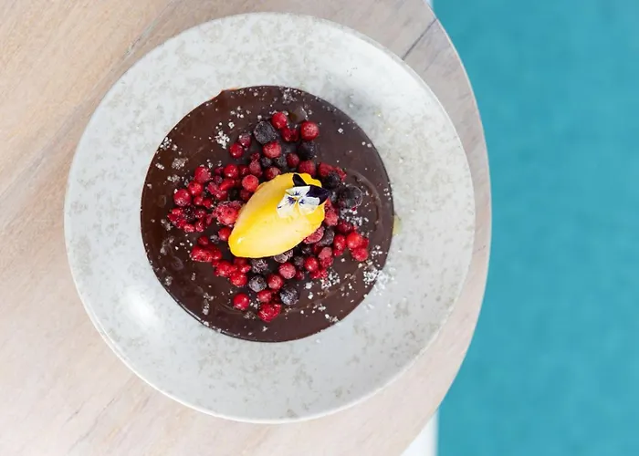 Отель Virtu On The Hill 4*